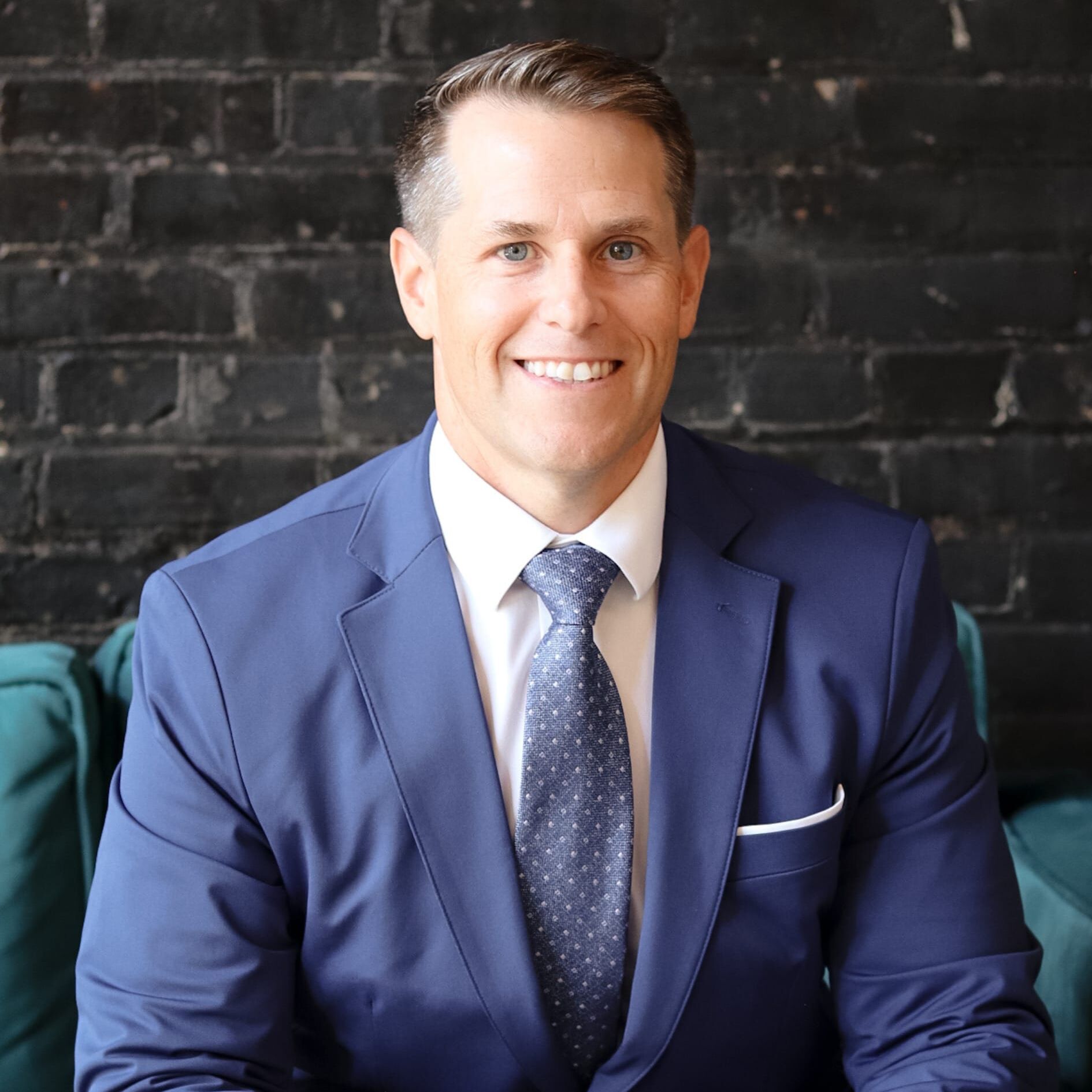 Headshot resizing (8) Headshot resizing (8)